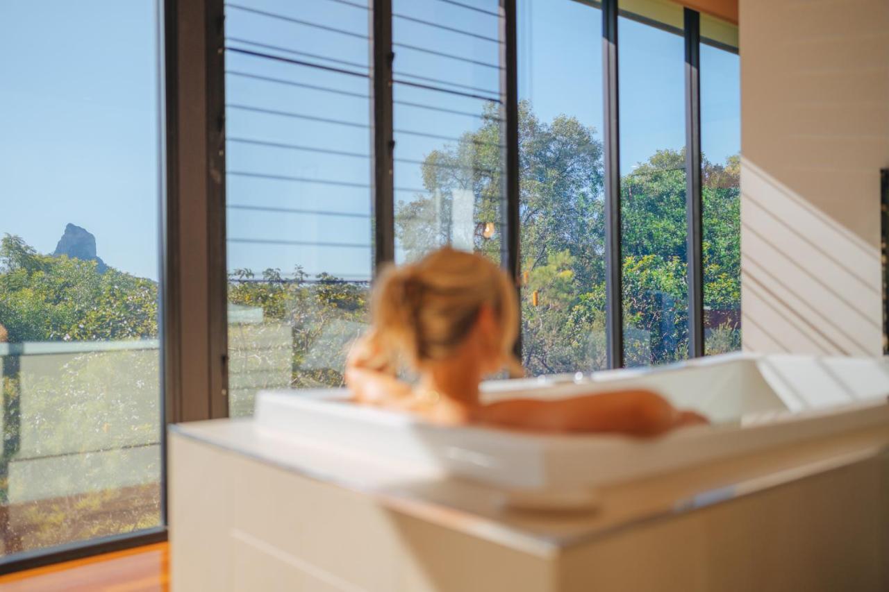 Glass On Glasshouse Glass House Mountains Exterior foto